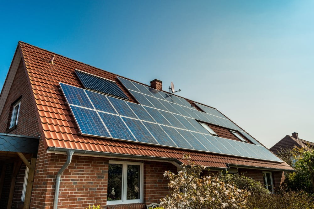 Reducer dine energiregninger med et solcelleanlæg